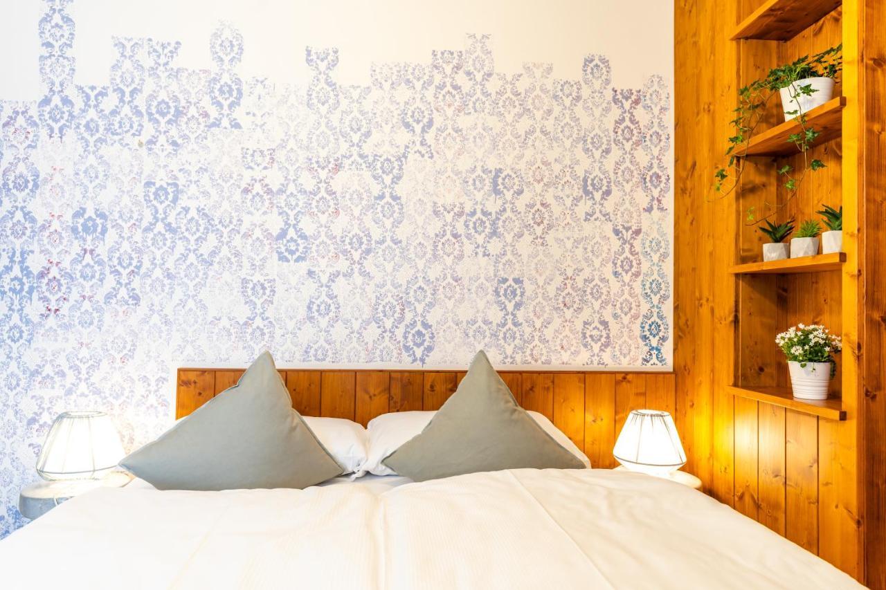 Sleep In Venzone Hotel Bagian luar foto