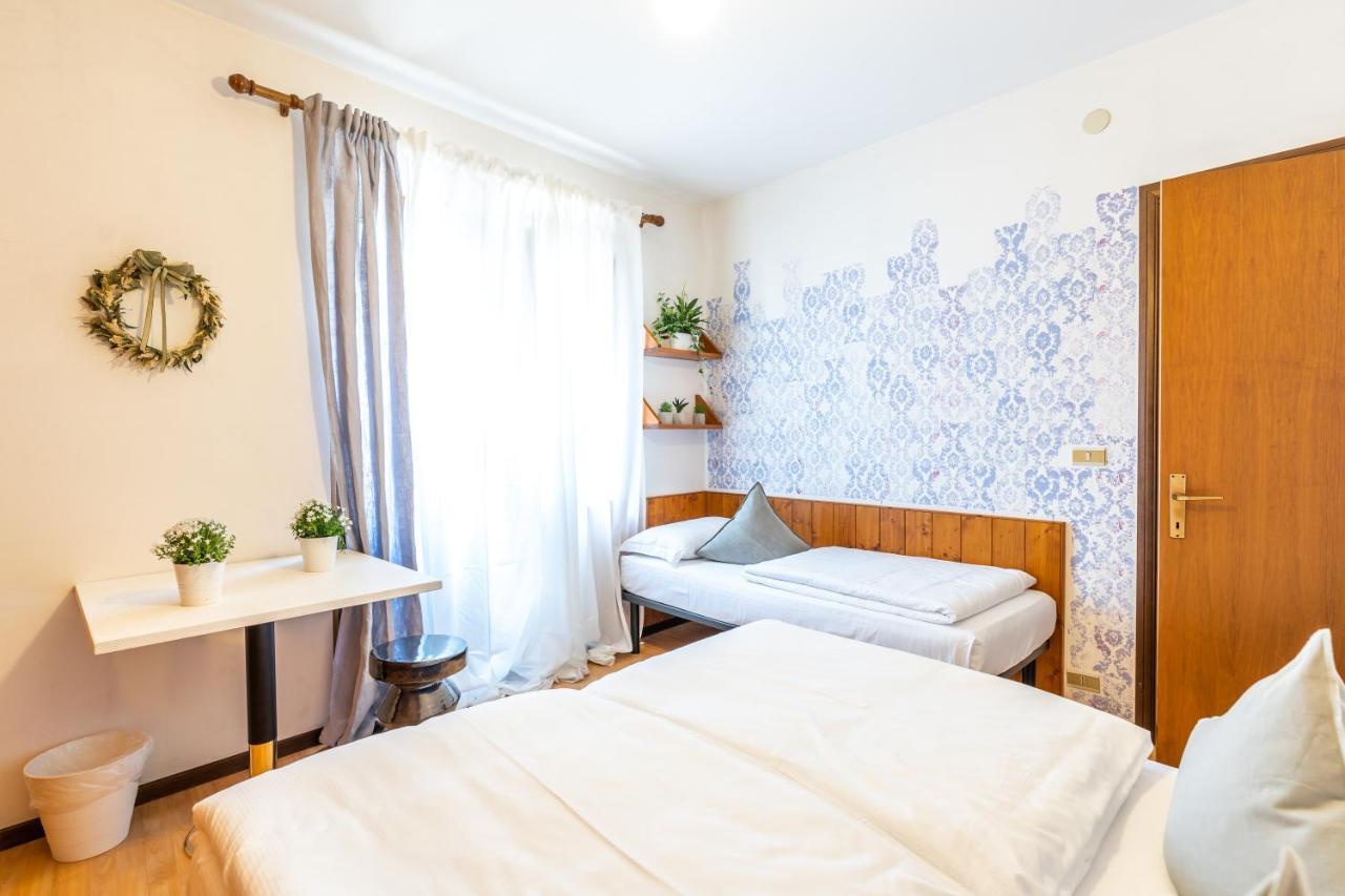 Sleep In Venzone Hotel Bagian luar foto